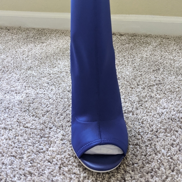 Aldo's - Picture 3 of 4